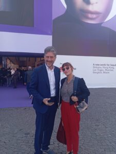 bCHANGE guida l'avanguardia della moda sostenibile