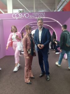 Il debutto di bCHANGE illumina il Cosmoprof con stile e innovazione.