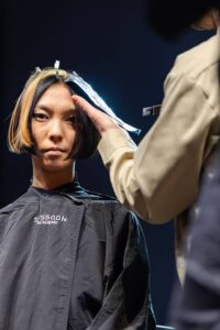 Scenari di stile unici illuminati da bCHANGE all'evento Kadus a Bologna
